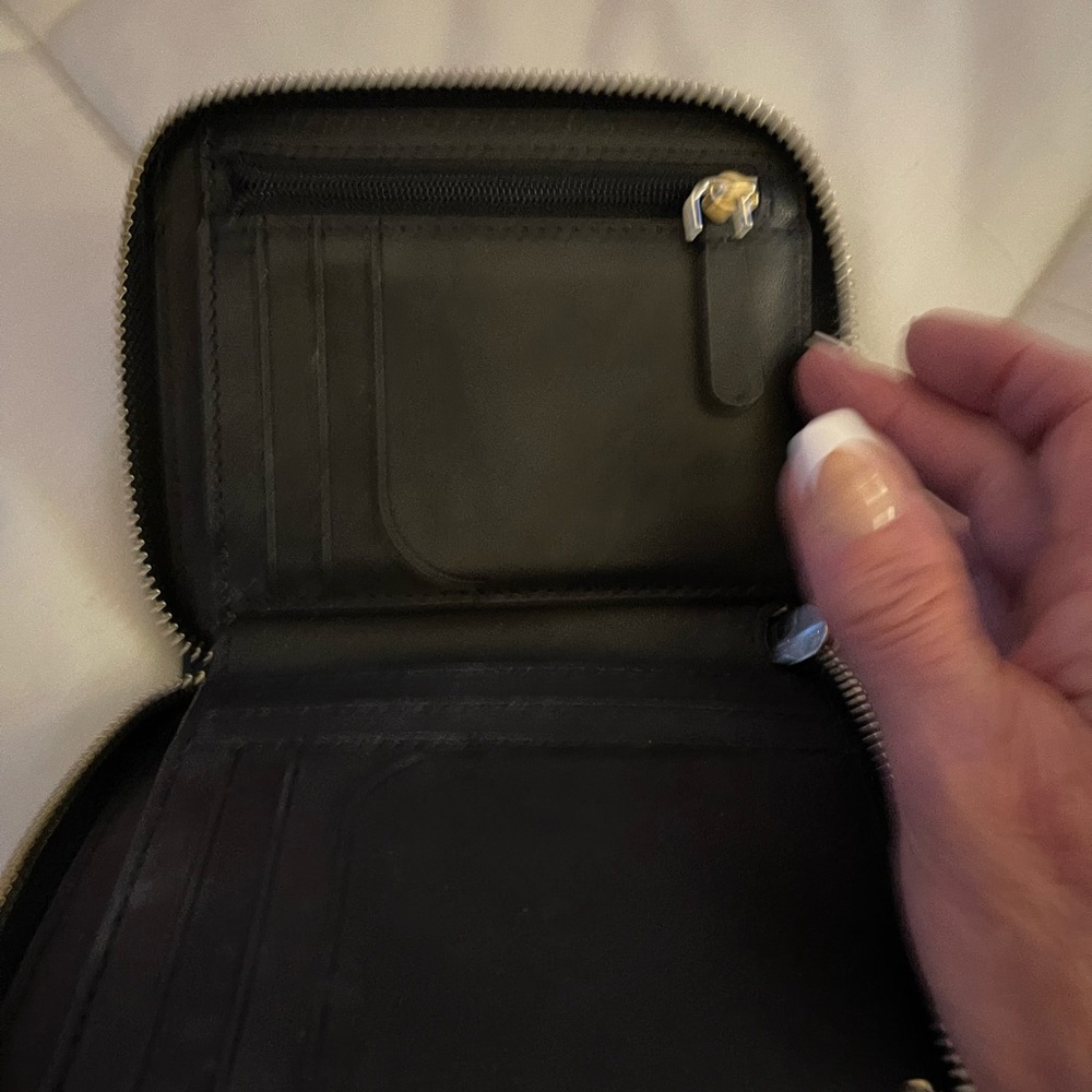 Kate Spade Black Leather Zip Wallet